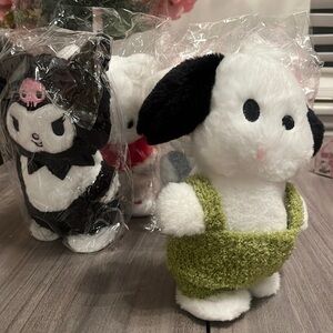 Sanrio mimicking/song playing plushies